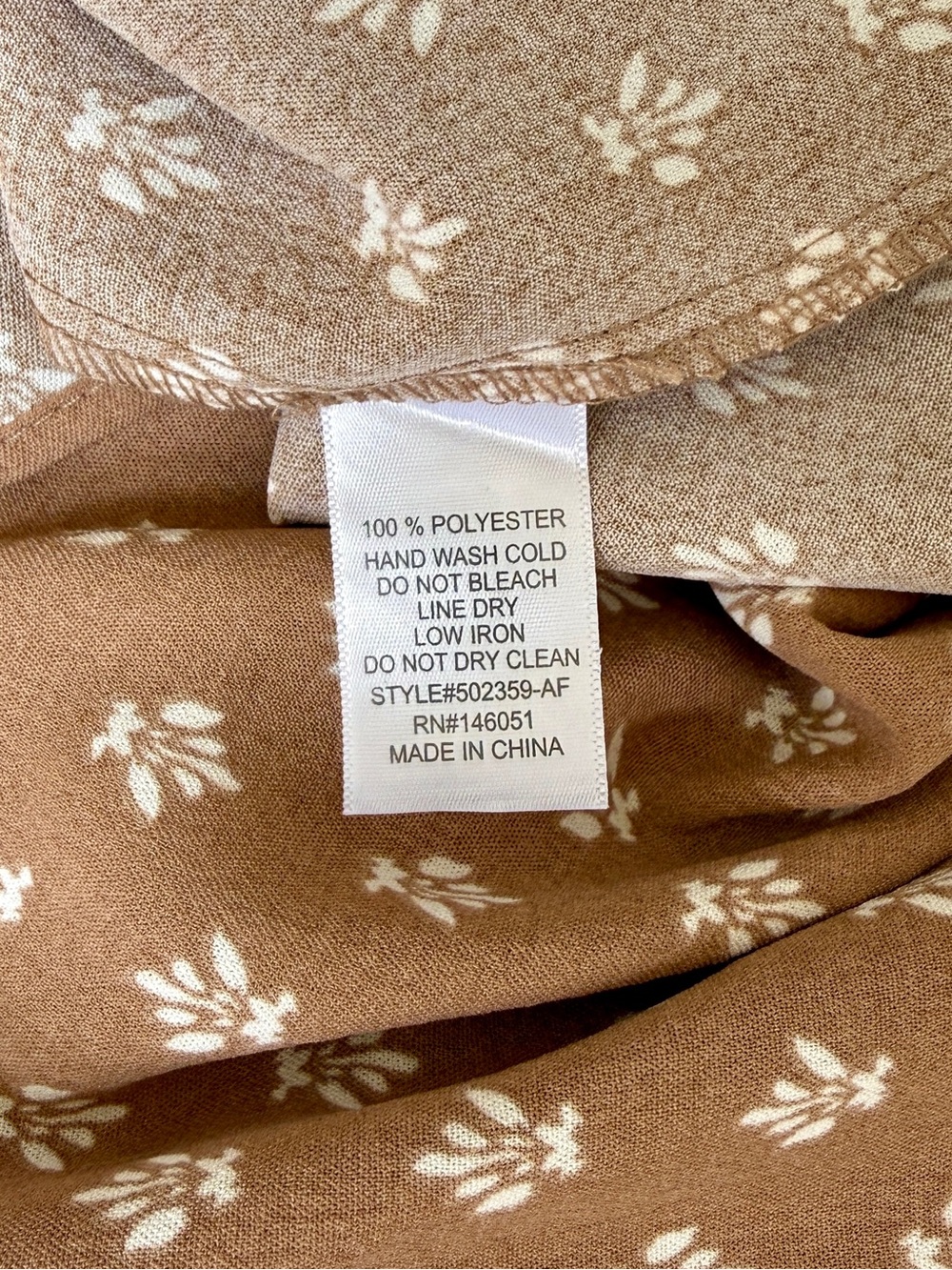 Monteau V-Neck Flutter Sleeves Tan Floral Patterned Maxi Dress Size L Like New - Picture 10 of 11